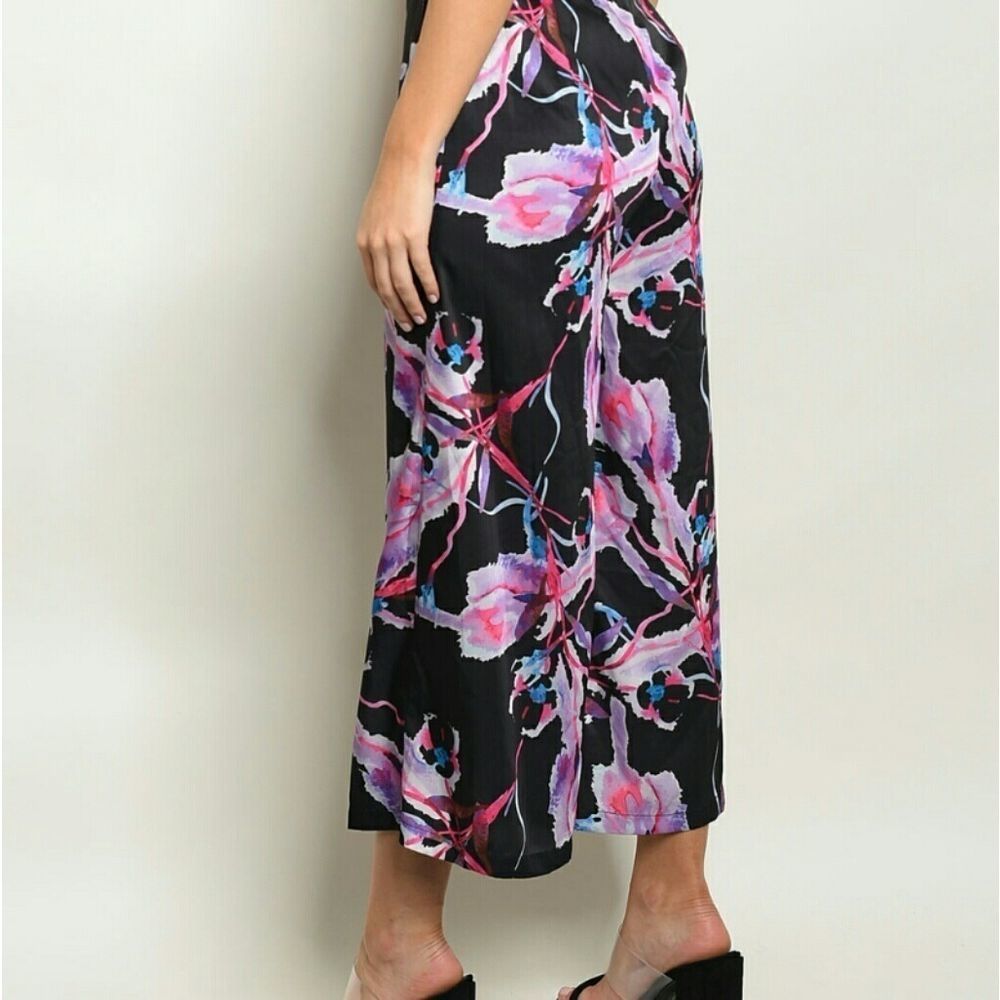 Black & Pink lined crop Jumpsuit - Picture 4 of 4